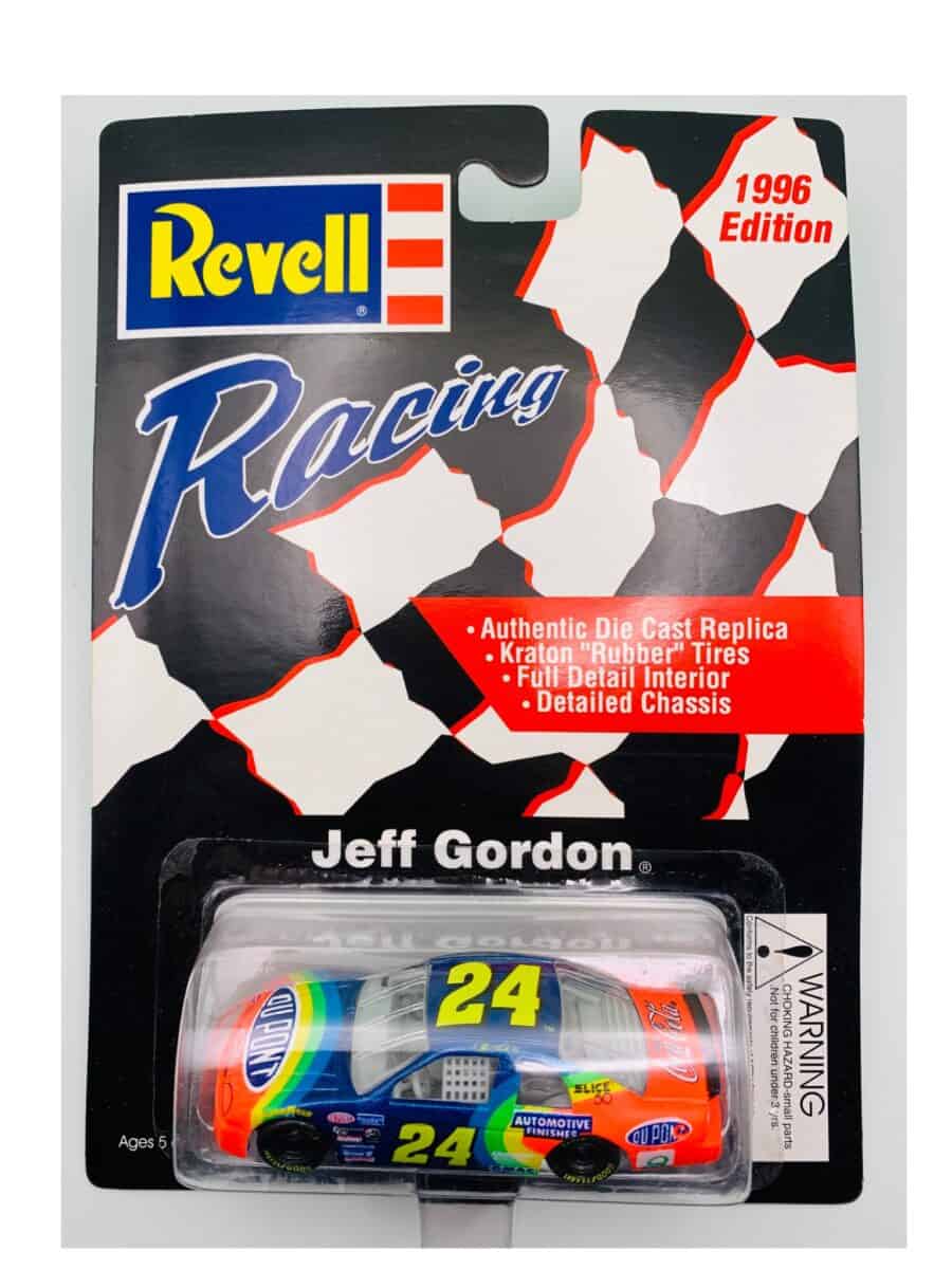 Revell 1996 24 Jeff Gordon Dupont Chevrolet Monte Carlo NASCAR